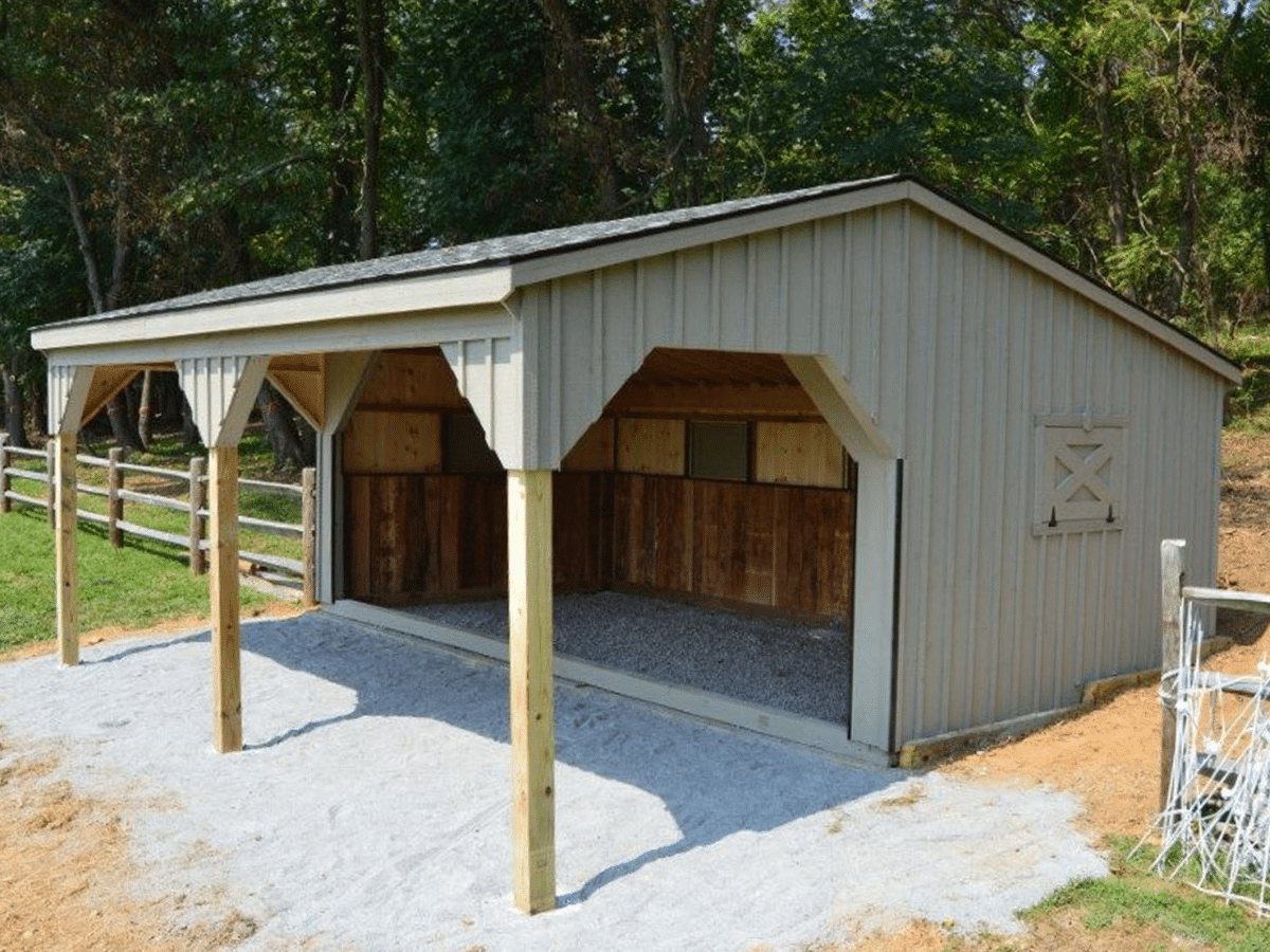 grey run in horse shed for sale